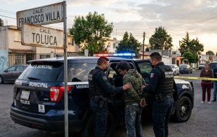 Detienen en Toluca a sujeto acusado de agredir a una menor de edad