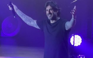 Enamora Melendi por dos noches al público mexicano