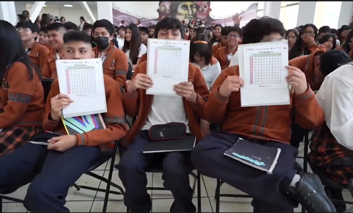 Encabeza SECIHTI clase masiva de matemáticas desde Nezahualcóyotl