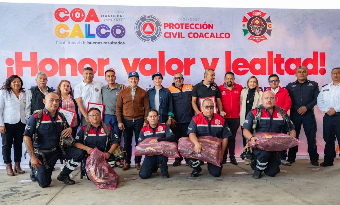 Entrega Coacalco y 5280 International equipamiento a Bomberos