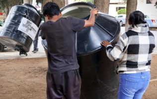 Entrega Metepec más de 100 tinacos para mitigar efectos del estiaje