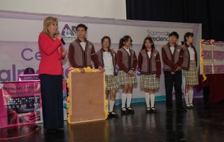 Entregan distintivo educativo a escuelas públicas y privadas de Atizapán