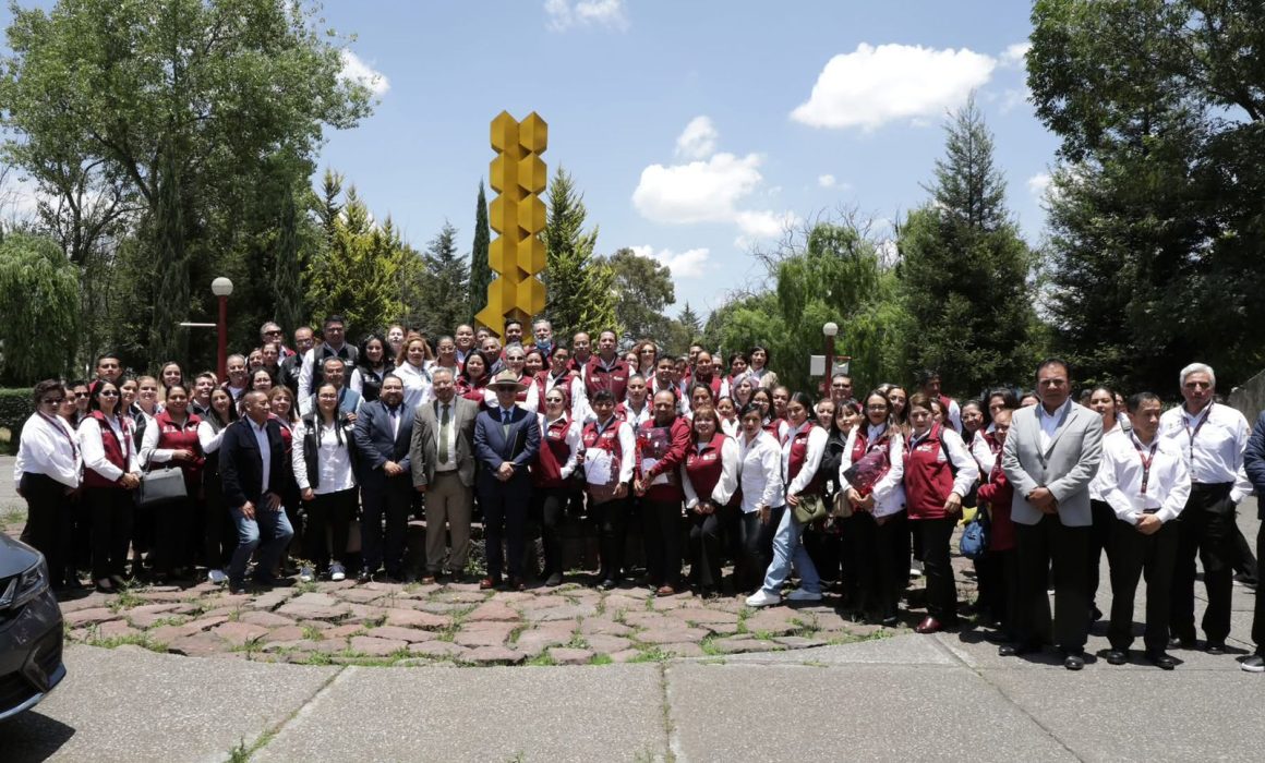 Entregan unidades y uniformes a personal del Estado de México