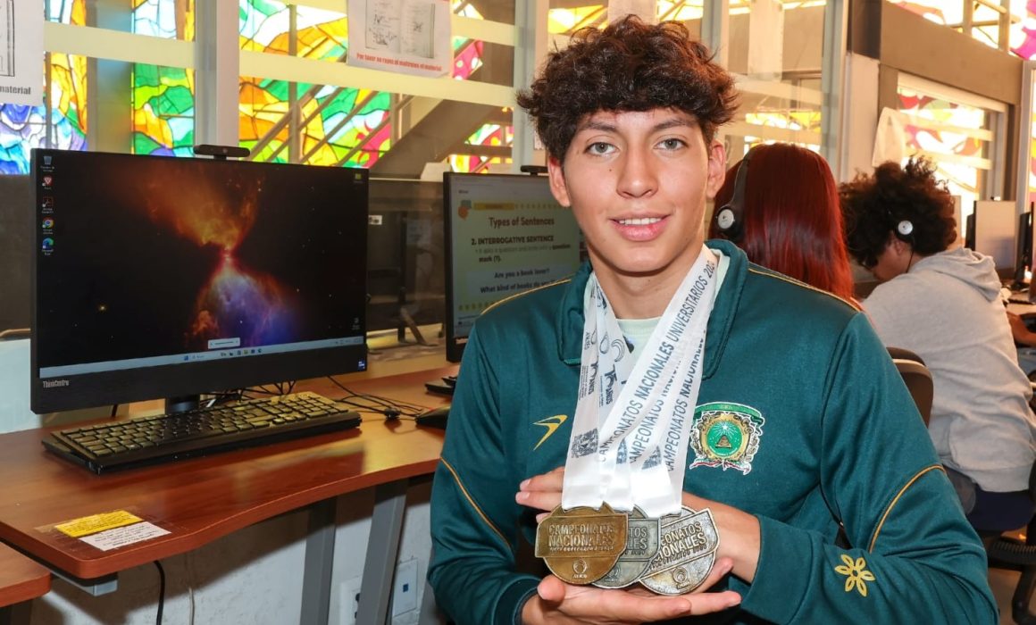 Estudiante-atleta de UAEMéx, reafirmó su poderío en la natación