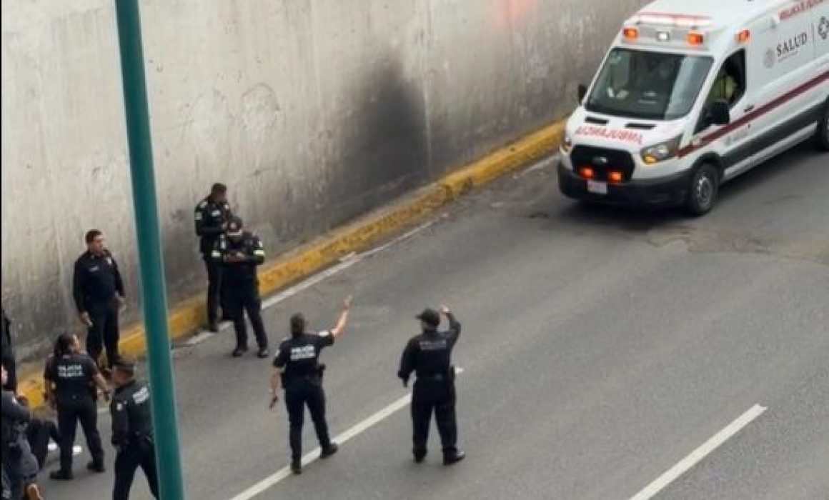 Evitan presunto suicidio de una mujer en Paseo Tollocan, Toluca