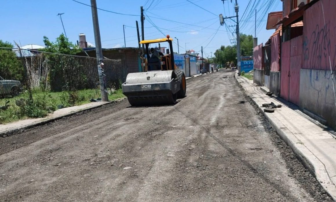 Exhiben abandono en Cuautitlán y ciudadanos rehabilitan calles