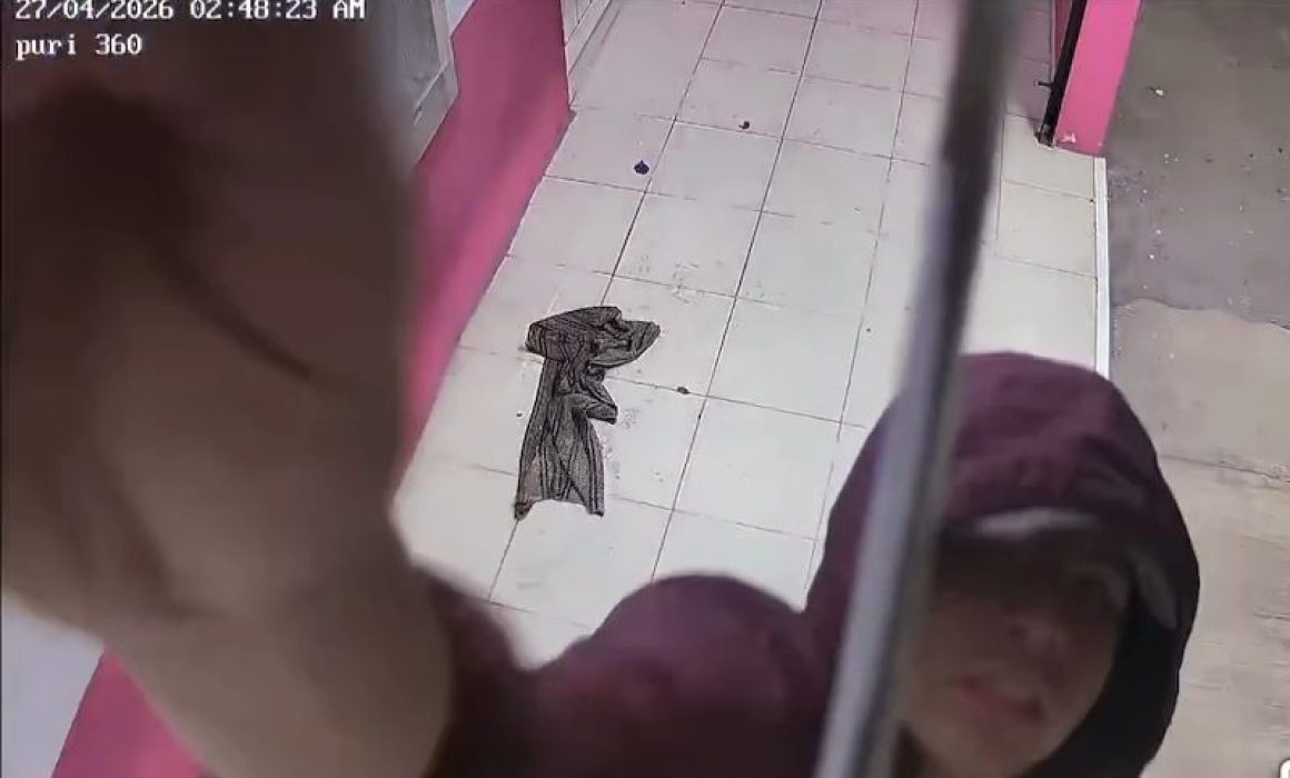 Exhiben en video a presunto ladrón de cámaras de vigilancia en Texcoco