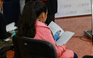 Explora el IEEM retos democráticos a través de clásicos literarios