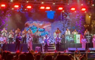 Festejan a madres en Valle de Bravo con concierto de Los Ángeles Azules
