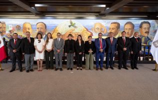 Fortalece Delfina Gómez empleo y movilidad con cambios en su gabinete
