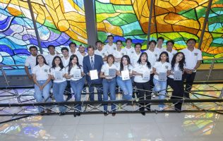 Ganan estudiantes de UAEMéx premios en competencia internacional