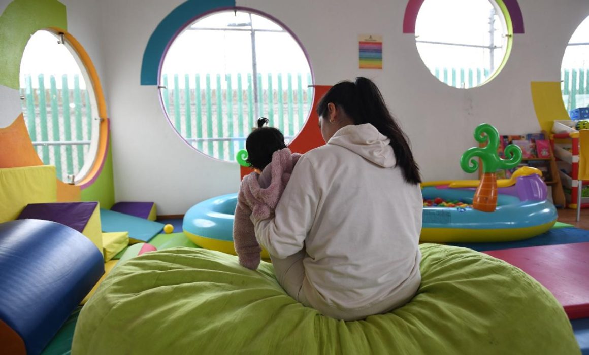 Humaniza Edomex atención a madres e hijos en penales mexiquenses