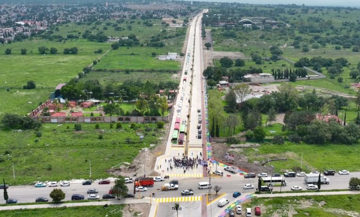 Inauguran carretera Zumpango-Reyes tras años de exigencias vecinales