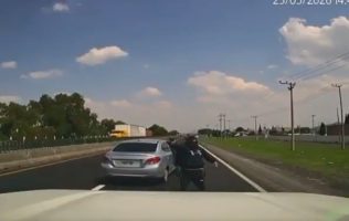 Indaga FGJEM robo a unidad de carga con violencia en el AIFA