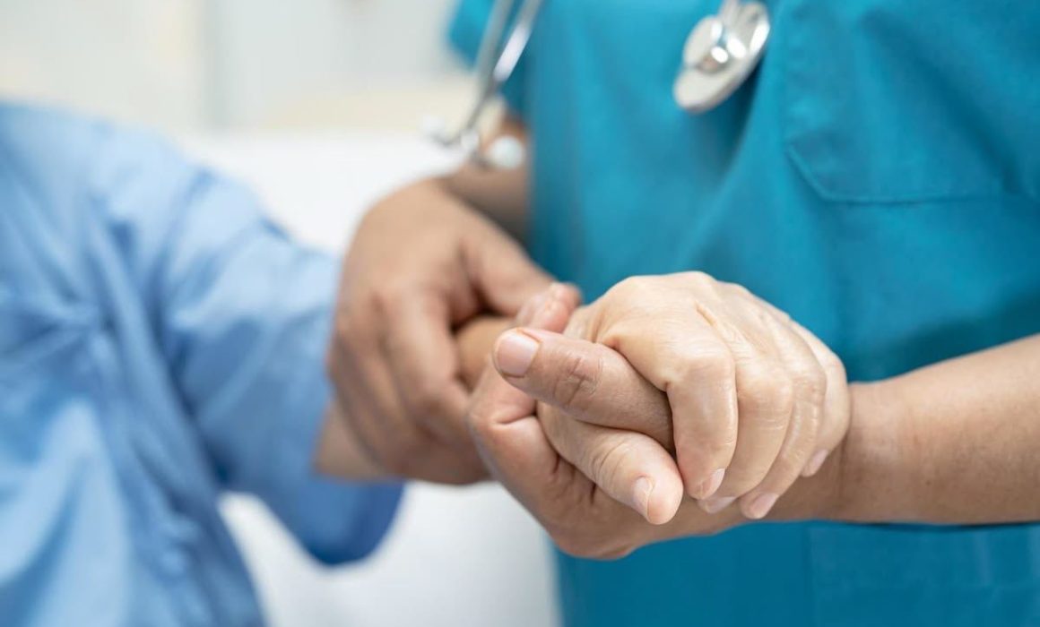 Mantiene Pfizer resultados positivos a siete años en cáncer de pulmón
