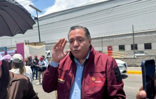 Moviliza Ricardo Moreno acarreados para simular apoyo popular en Toluca