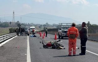 Muere mujer en la México-Pirámides tras ser embestida en su motocicleta