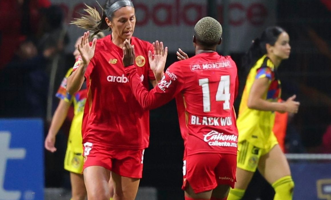 Propinan Águilas del América severa goliza a las ‘Diablácticas’ en ida de semifinal