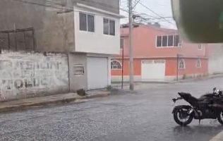 Provoca granizada afectaciones viales en Toluca