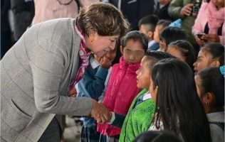 Reconoce Horacio Duarte labor docente de Delfina Gómez como maestra