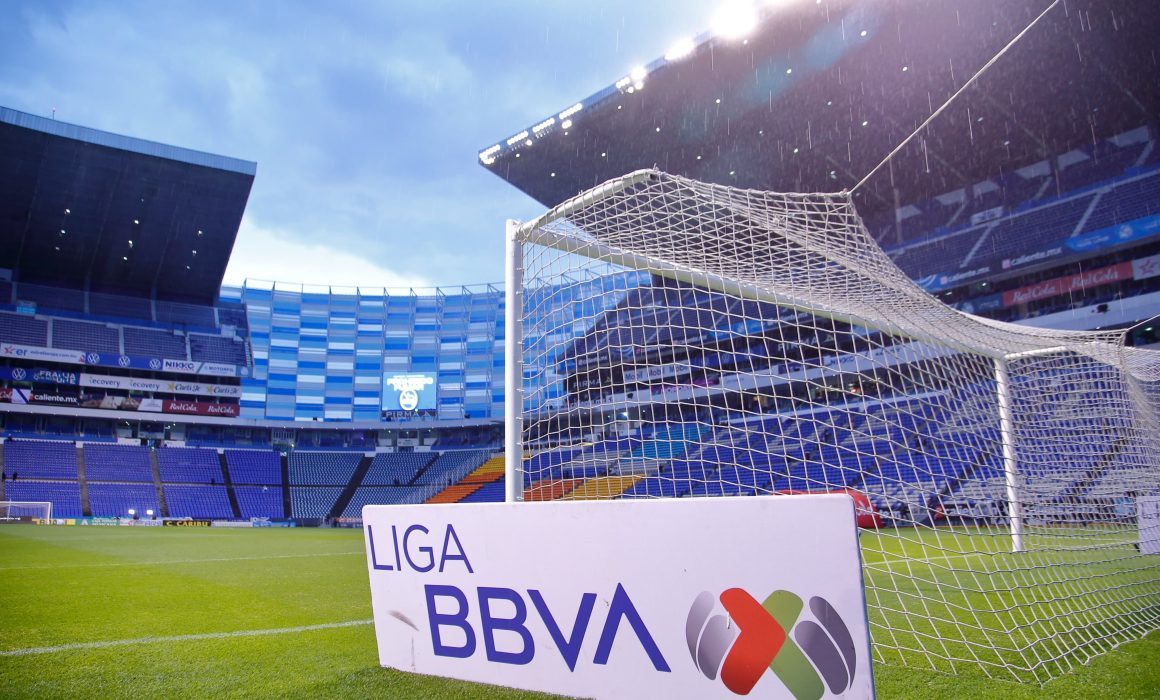 Sanciona la FIFA a México por grito homofóbico