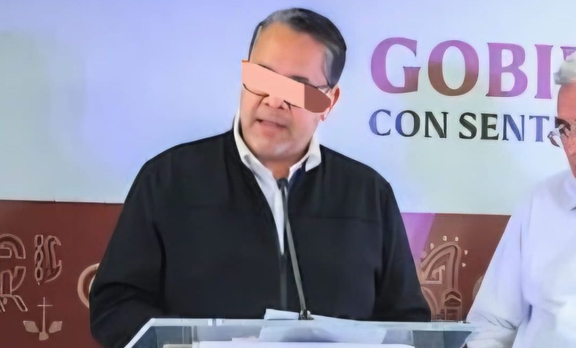 Se entrega en Estados Unidos exsecretario de Finanzas de Sinaloa