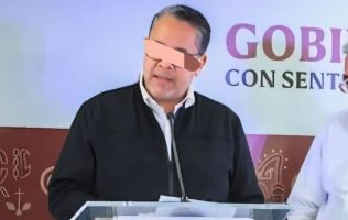 Se entrega en Estados Unidos exsecretario de Finanzas de Sinaloa