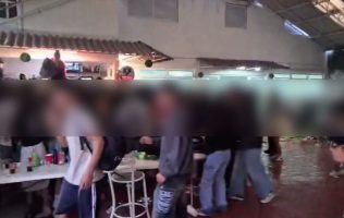 Suspenden fiesta clandestina en Ecatepec por venta de alcohol a menores