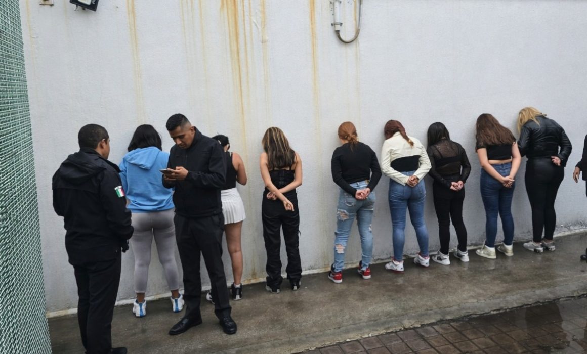 Trasladan a 24 detenidos en Ecatepec por tirar balazos al aire