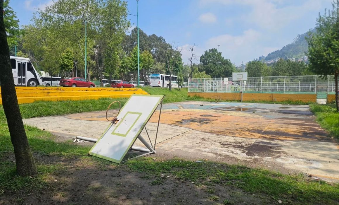 Abandona Ricardo Moreno calles y parques de Toluca