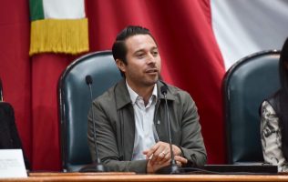 Abre Mariano Camacho espacios para que jóvenes participen y propongan