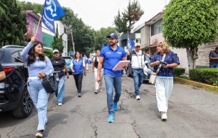 Afianza Anuar Azar la cercanía del PAN con vecinos de Atizapán
