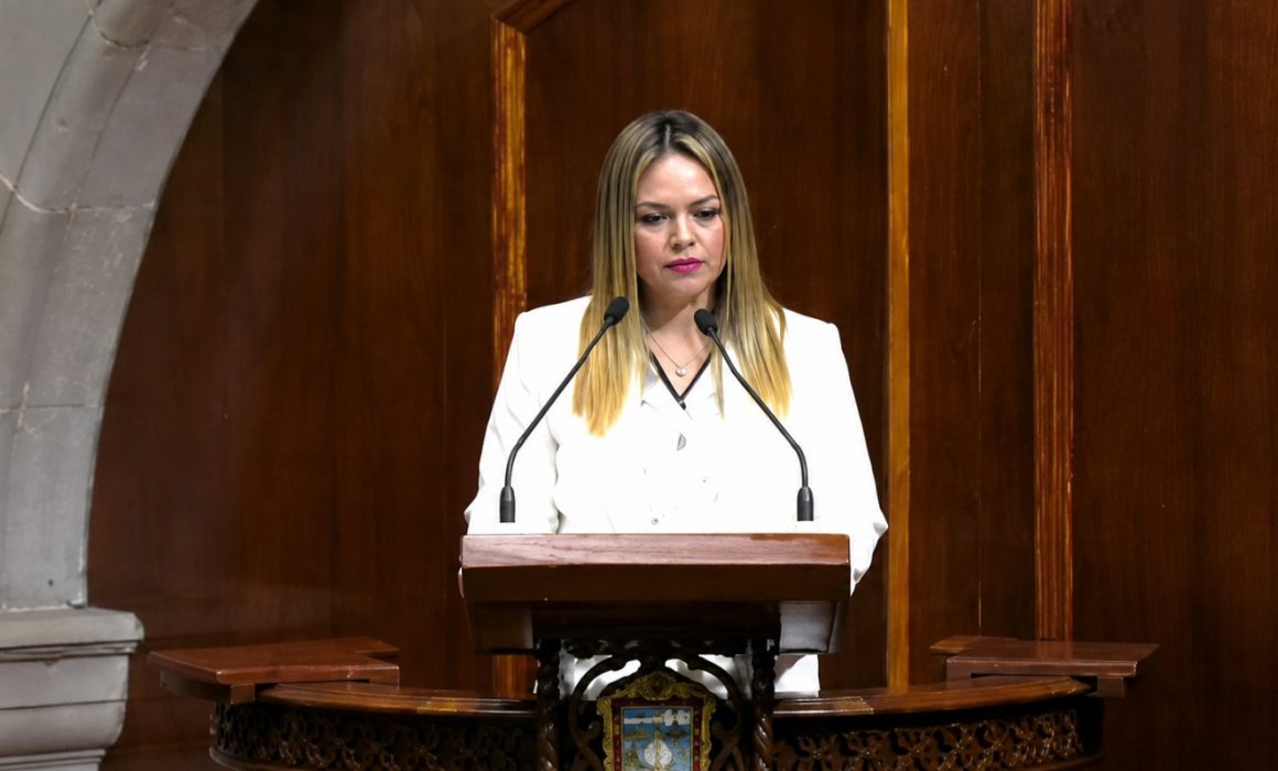 Apuesta Jennifer González por juventud de Edomex en Parlamento Juvenil