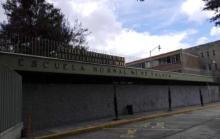 Arrestan a profesor por presunto abuso sexual en Normal No. de Toluca