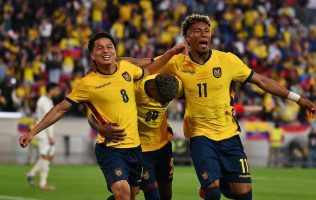 Atrae cazatalentos el debut de Ecuador y Costa de Marfil