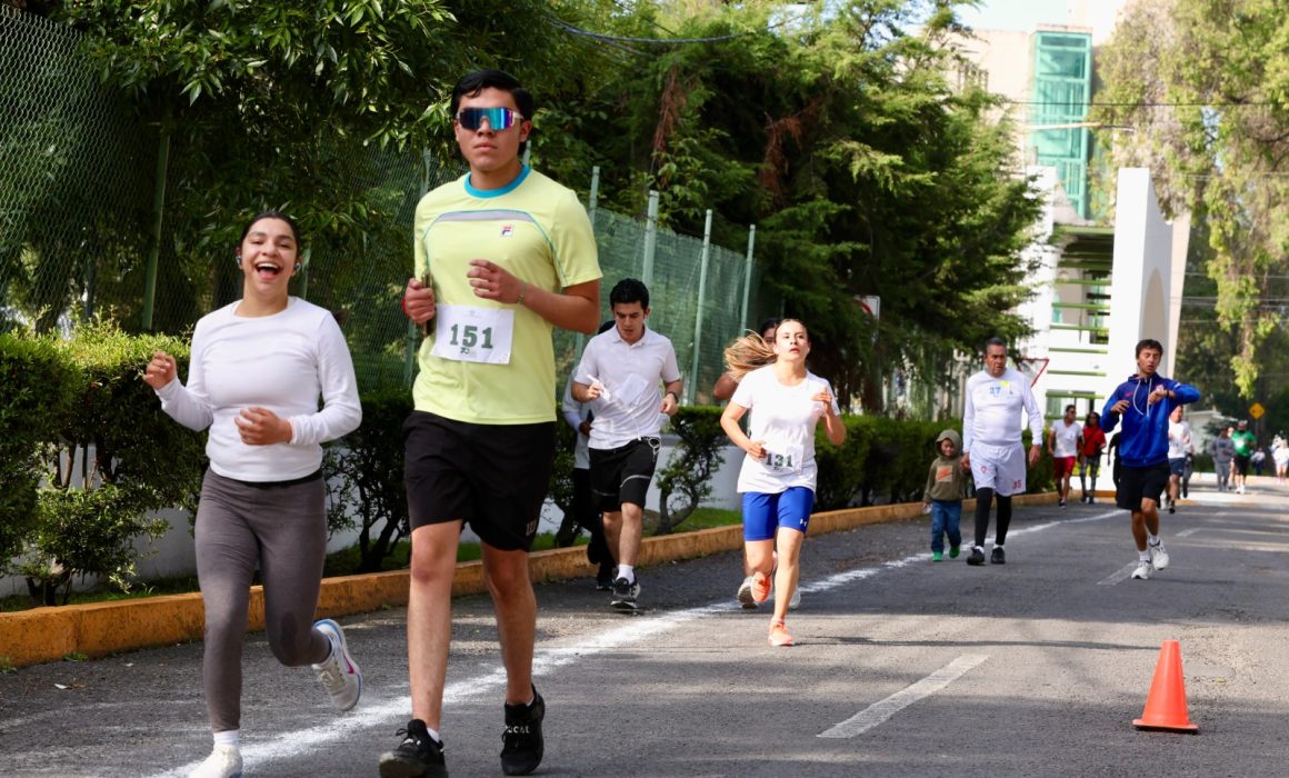 Celebra 70 años de la Facultad de Ingeniería UAEMéx con carrera atlética