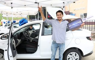 Celebra Huixquilucan a más de 10 mil papás con autos y regalos