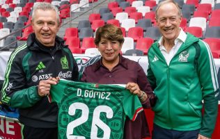 Delfina Gómez da bienvenida al Tri en el Nemesio Diez