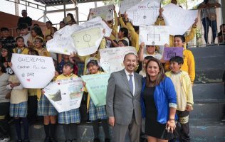 Entrega Pedro Rodríguez aulas digitales y mejora escuelas de Atizapán