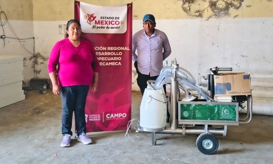 Entregan maquinas ordeñadoras a ganaderos de Amecameca y Chalco