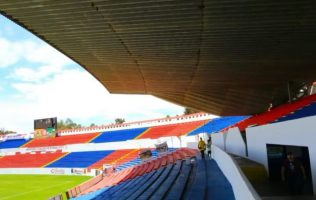 Exigen aclarar riesgos tras desprendimiento en estadio de Neza 86