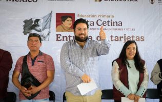 Garantizan en Naucalpan apoyo de becas Rita Cetina a mil 400 alumnos