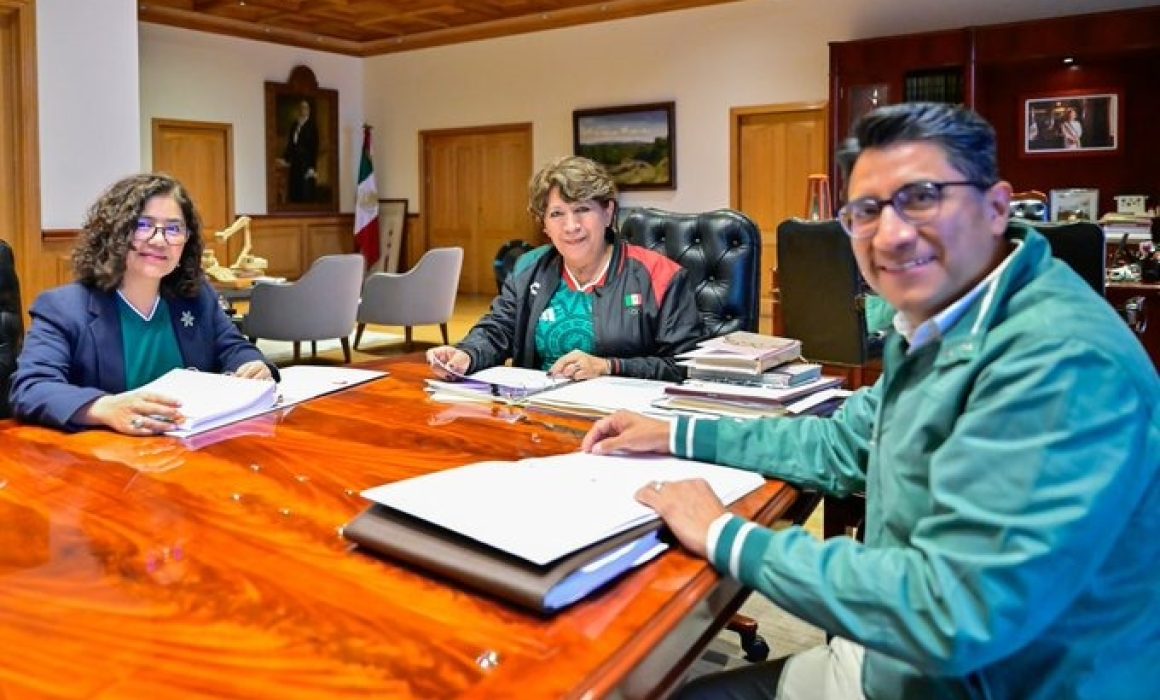 Hace equipo Delfina Gómez con la UAEMex por la educación superior