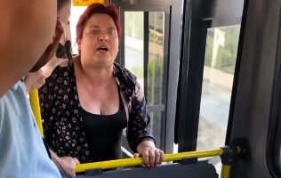 Hiere mujer a bebé en Ecatepec por apedrear camioneta tras discusión