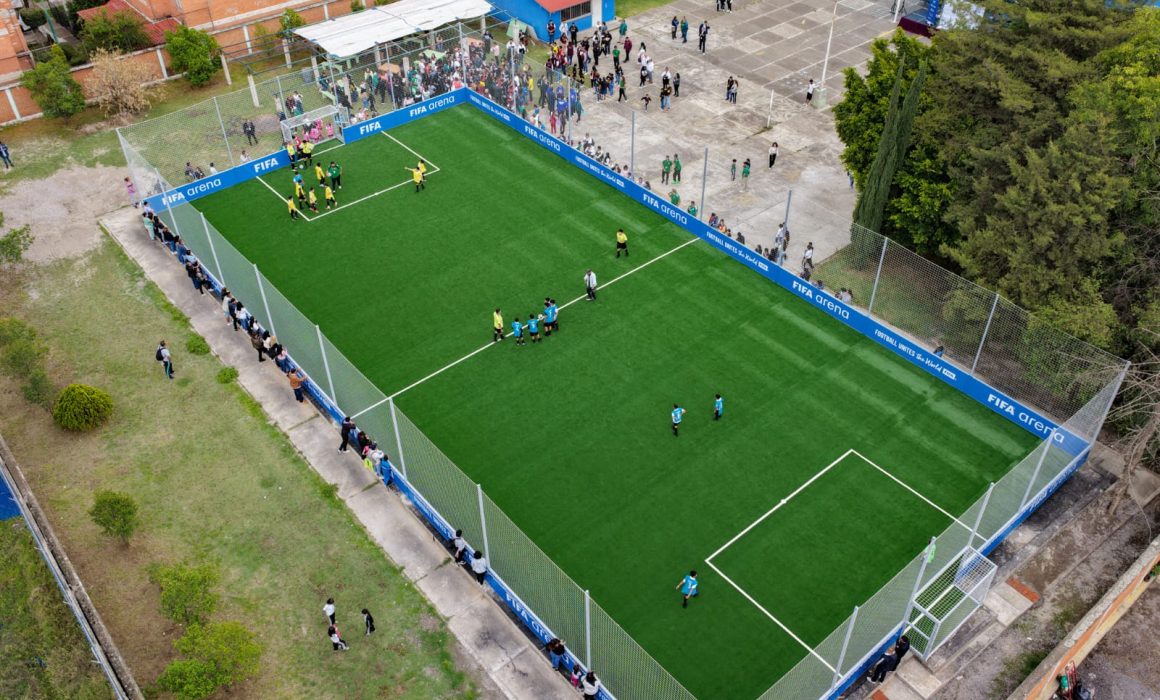 Inauguran en La Paz primera cancha FIFA Arena del Edomex