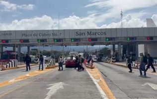 Liberan maestros del CNTE paso en caseta San Marcos