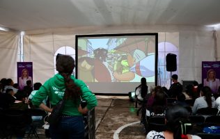 Lleva Atizapán cine sustentable a comunidades con energía de bicicletas