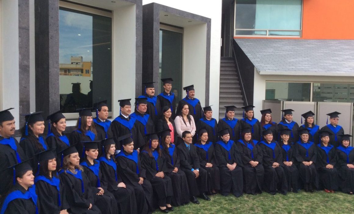 Mexiquenses gastan hasta 18 mil pesos en fiestas de graduación