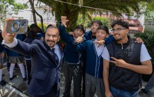Moderniza Pedro Rodríguez aulas de secundaria en Atizapán