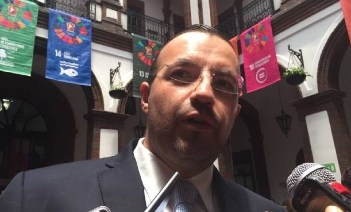 Niega Justo Núñez abuso y se aferra a su cargo con escueto mensaje
